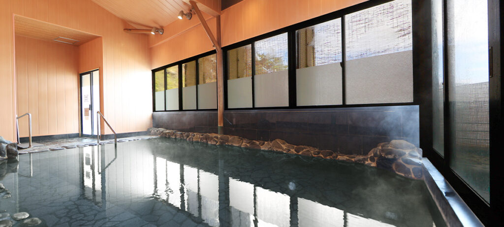 ホテルニューアカオ 波音