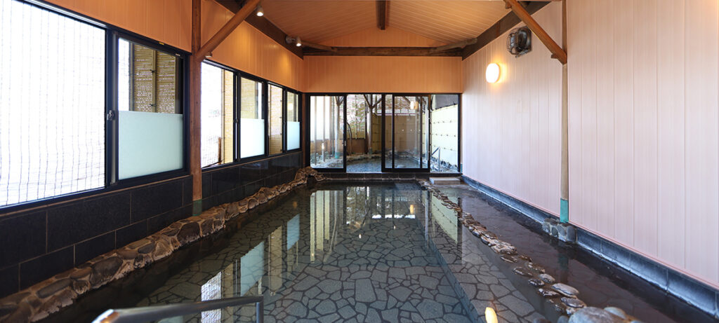 ホテルニューアカオ 波音