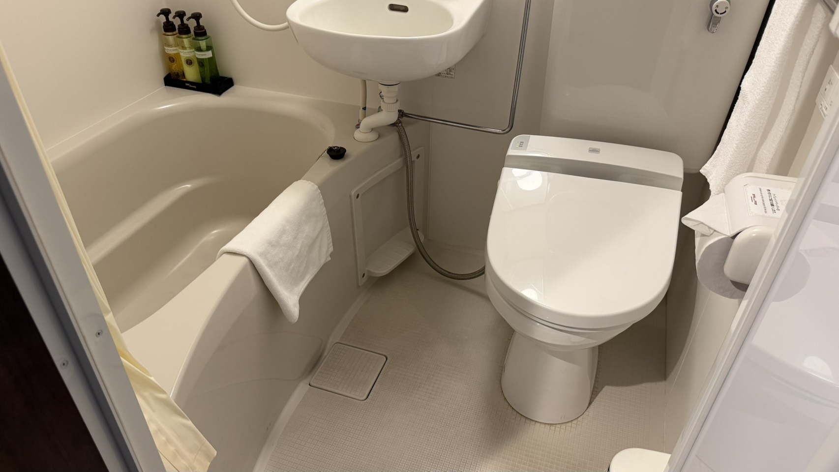 ホテルニューアカオ 客室