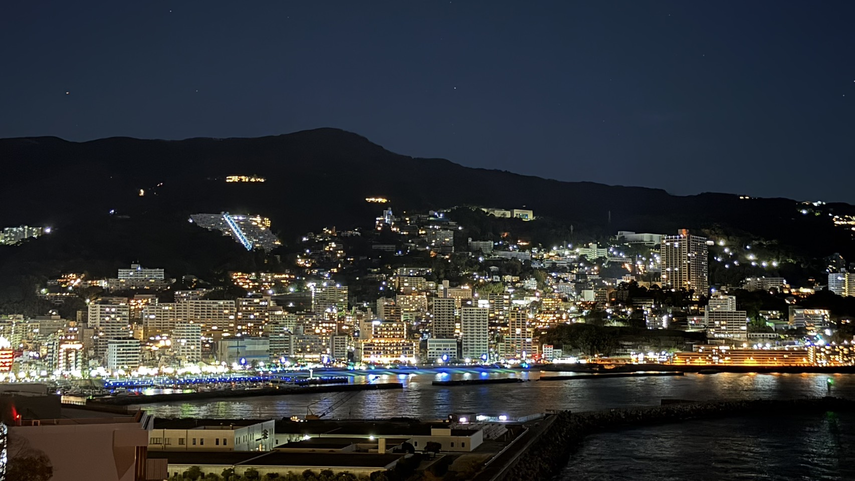 ホテルニューアカオ 外観